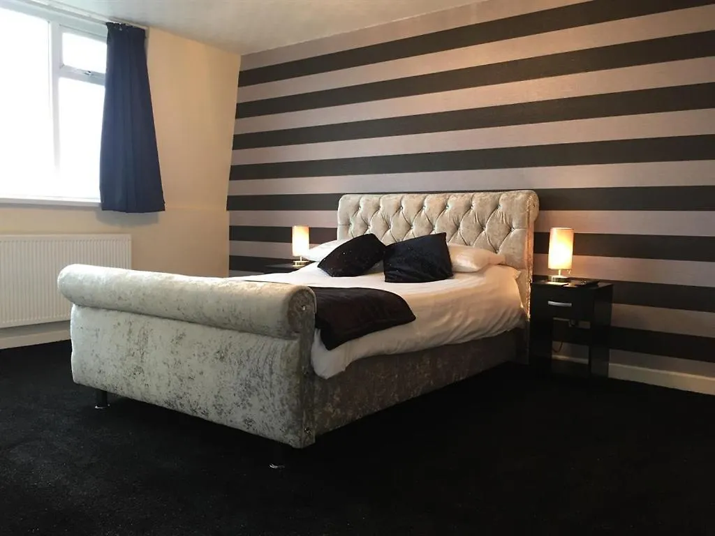 Waves Bed & Breakfast Blackpool 2*,  United Kingdom